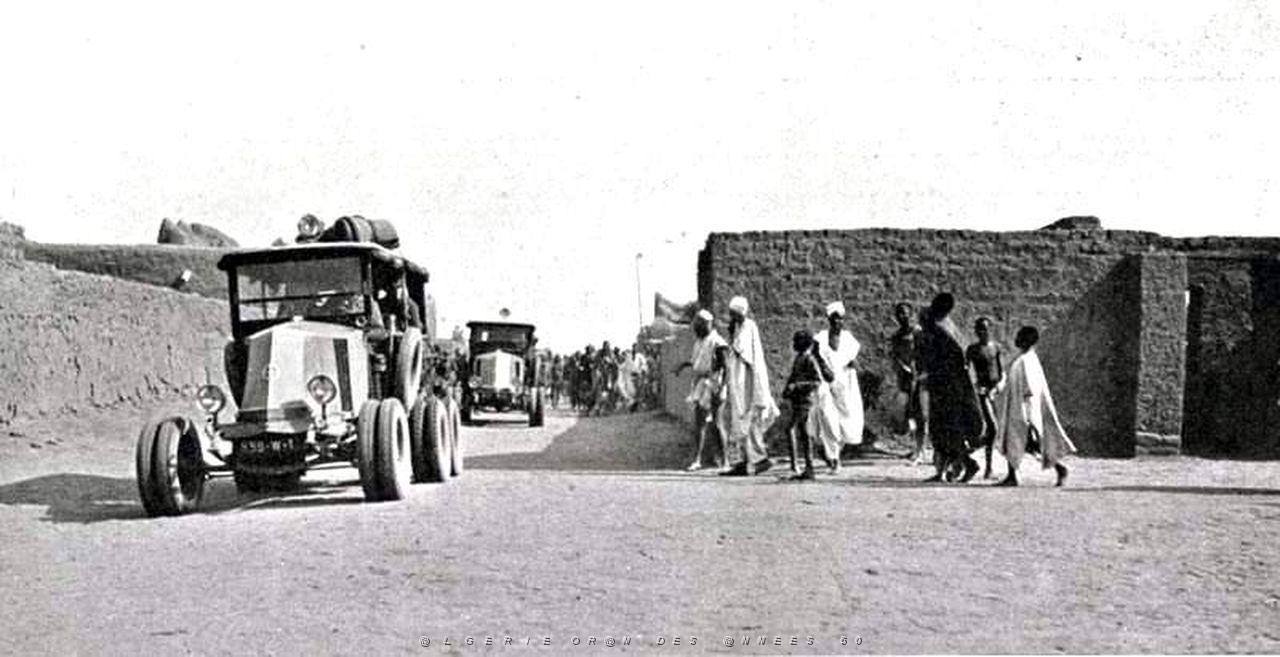 ALGERIE SAHARA 1923 A 29 EN RENAULT 6 ROUES (45).jpg